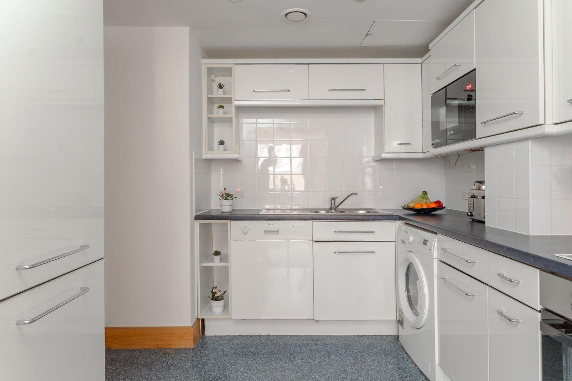 Holborn - 2Br Near Covent Garden -Cityapartmentstay ลอนดอน ภายนอก รูปภาพ